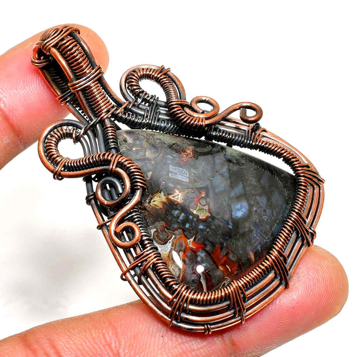 Selene’s Embrace – Labradorite Copper Pendant