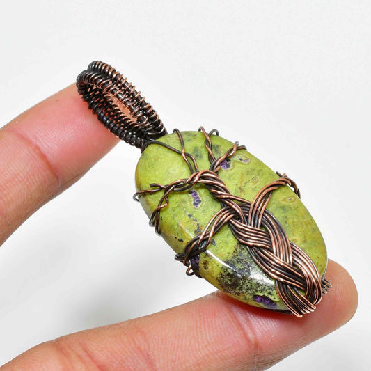 Verdant Serenity – Green Stone Copper Pendant