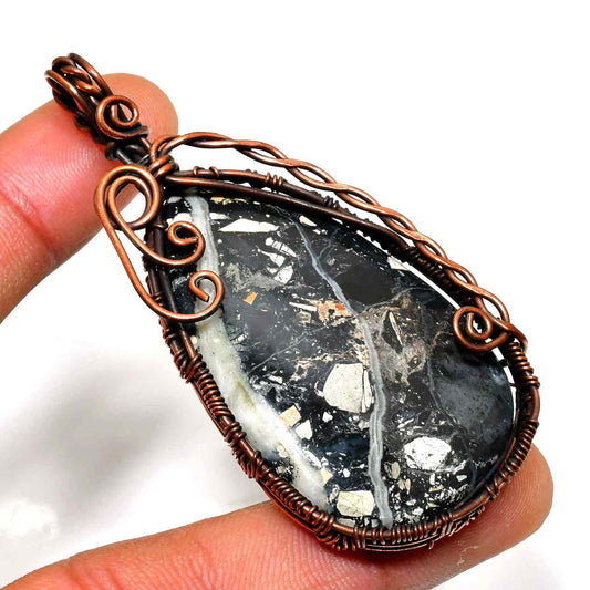 Midnight Sentinel – Copper-Wrapped Black Stone Pendant