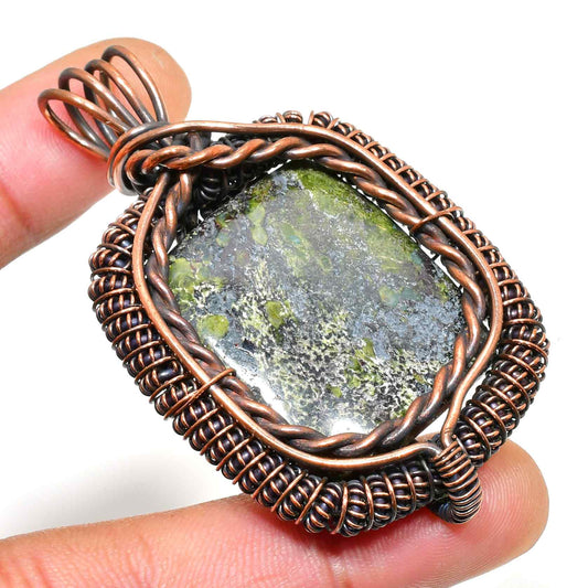 Verdant Embrace – Moss Agate Copper Pendant