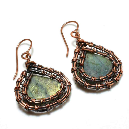 Luna’s Gleam – Labradorite Copper Drops