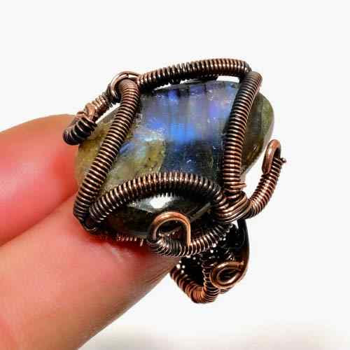Aurora’s Veil – Labradorite & Oxidized Copper Ring