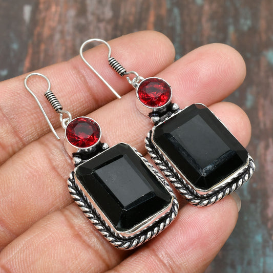 Ebony Flame – Onyx & Garnet Sterling Silver Earrings