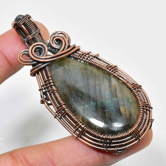 Aurora’s Veil – Labradorite Copper Pendant