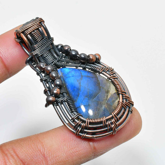 Ember’s Heart – Labradorite & Copper Pendant