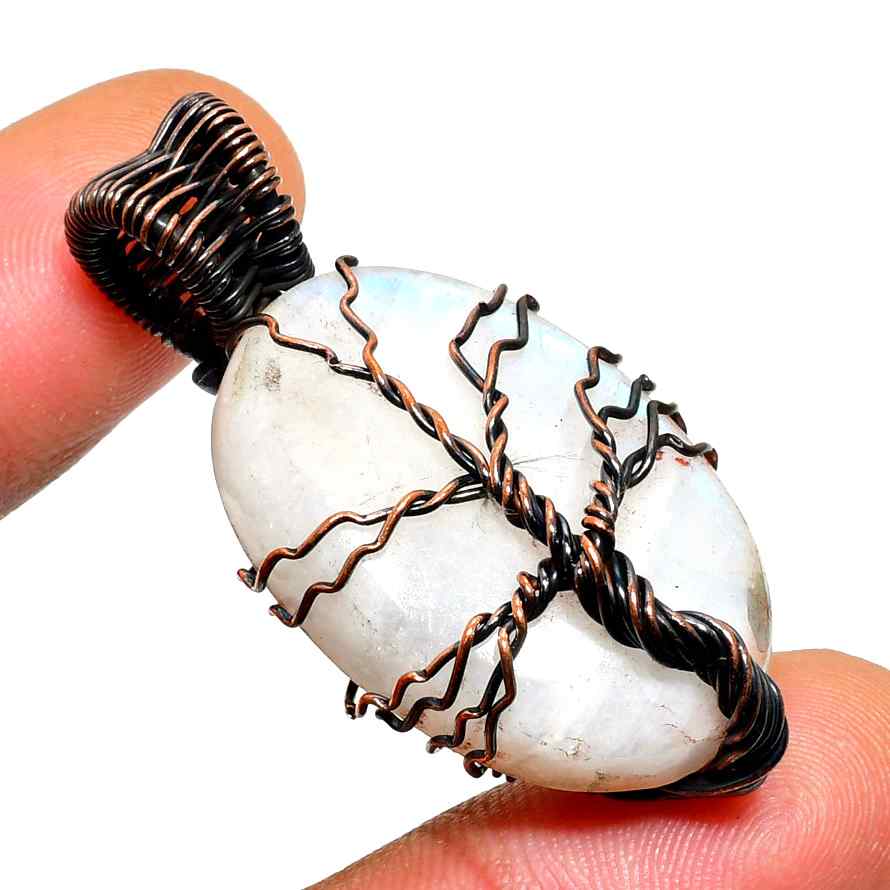 Moonlit Whisper – Copper-Wrapped Moonstone Pendant