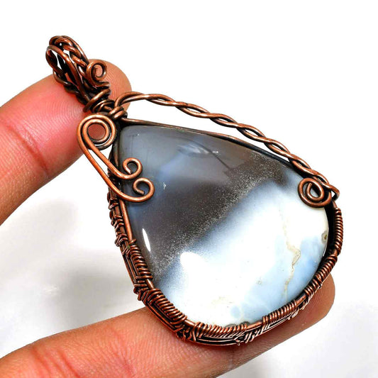 Serenity’s Embrace – Oxidized Copper Agate Pendant