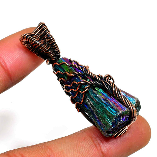 Ember’s Glow – Aura Quartz Copper Pendant