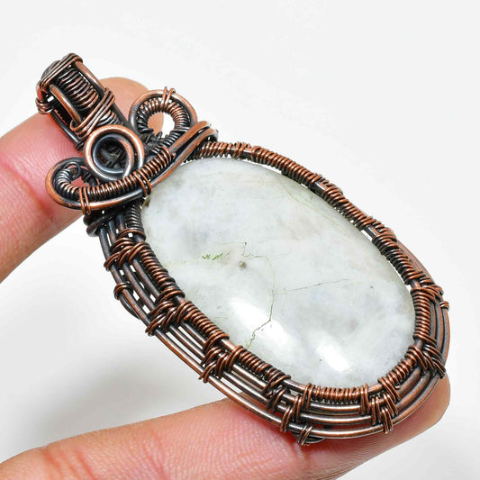 Selene’s Grace – Copper-Wrapped Moonstone Pendant