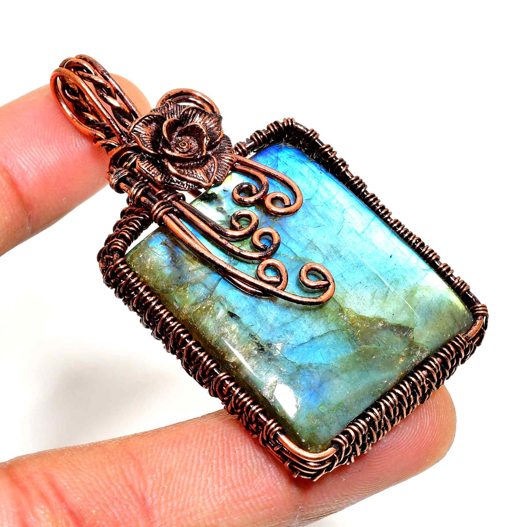 Aurora Blossom – Labradorite Copper Pendant