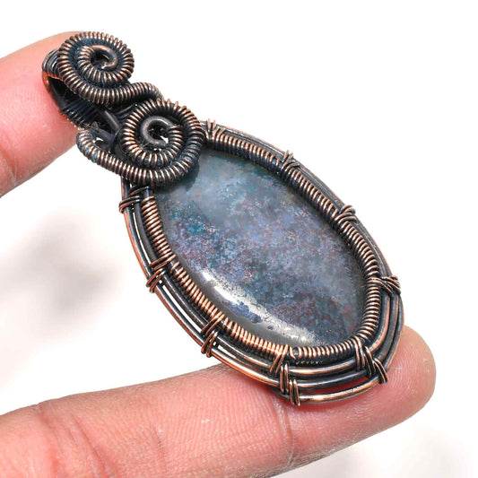 Serene Whisper – Natural Agate & Copper Harmony Pendant