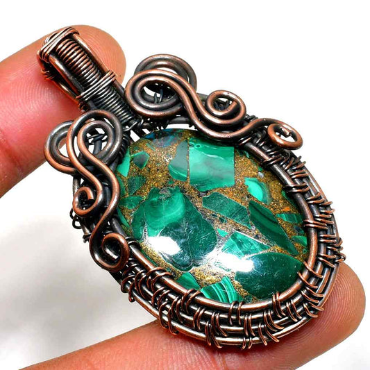 Verdant Embrace – Malachite Copper Pendant