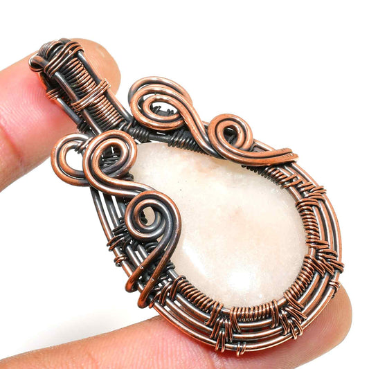 Aura’s Embrace – Copper-Wrapped Gemstone Pendant