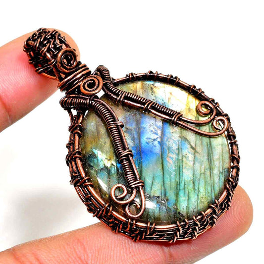 Labradorite Haven – Copper Wire Pendant