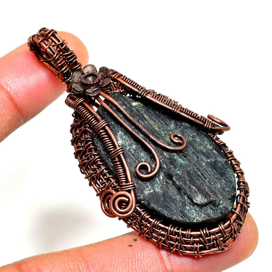 Mystic Terra – Copper-Wrapped Black Stone Pendant