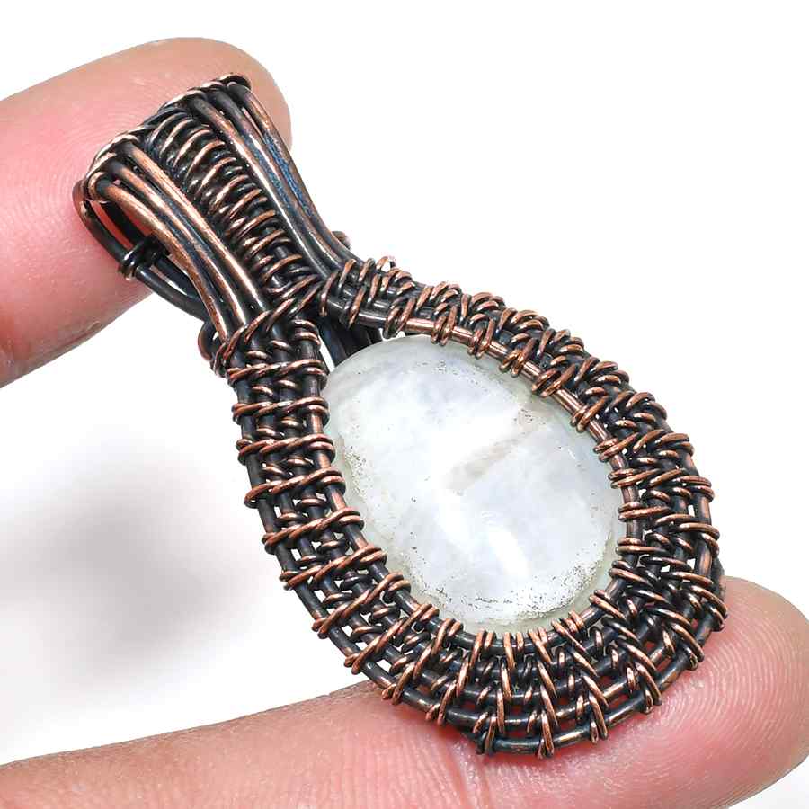 Lunar Serenity – Handcrafted Moonstone & Copper Pendant
