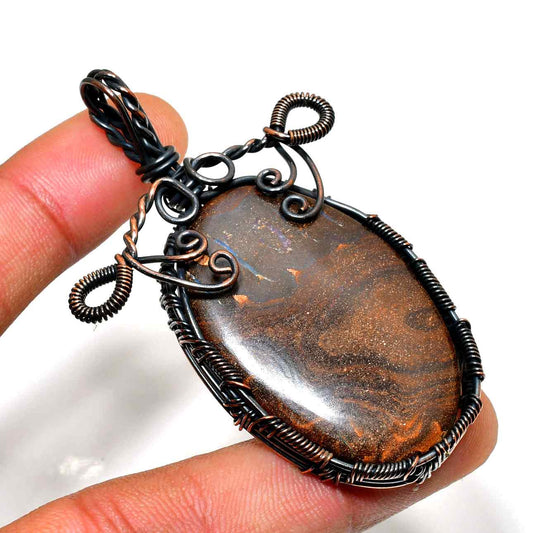 Gaia’s Embrace – Polished Stone Copper Pendant