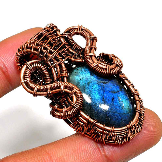 Aurora’s Shield – Labradorite Copper Pendant