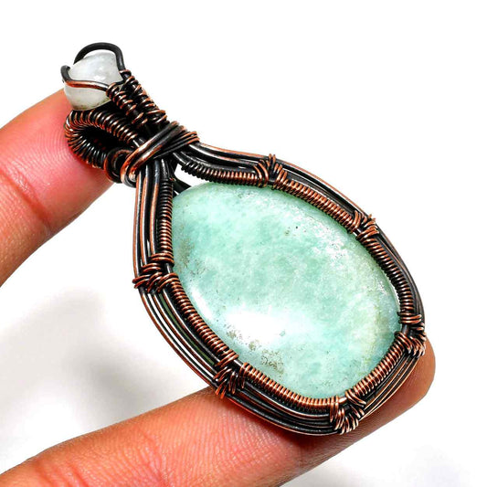 Serenity’s Embrace – Green Aventurine Copper Pendant