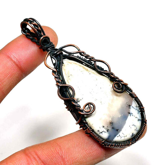 Harmony’s Embrace – White Agate Copper Pendant