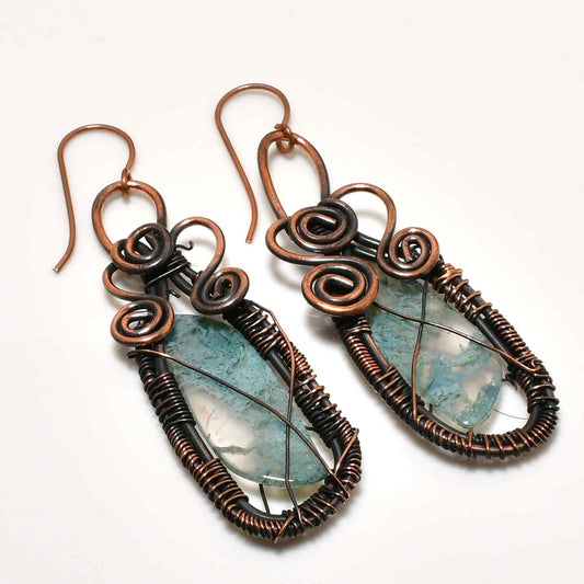 Earth’s Embrace – Green Agate Copper Earrings