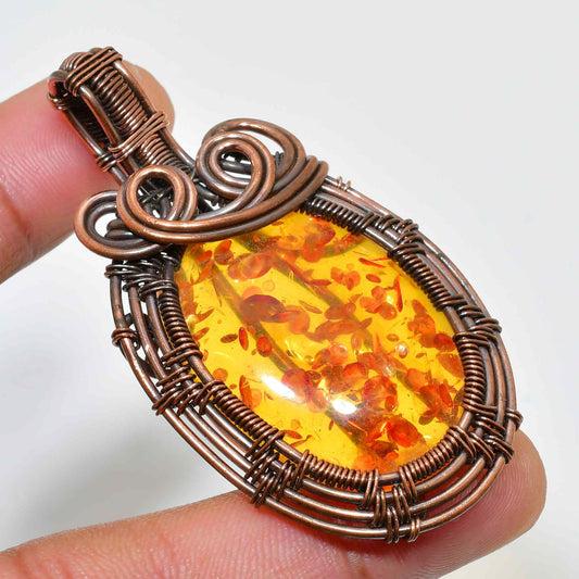 Amber Embrace – Vintage Copper Wire Pendant