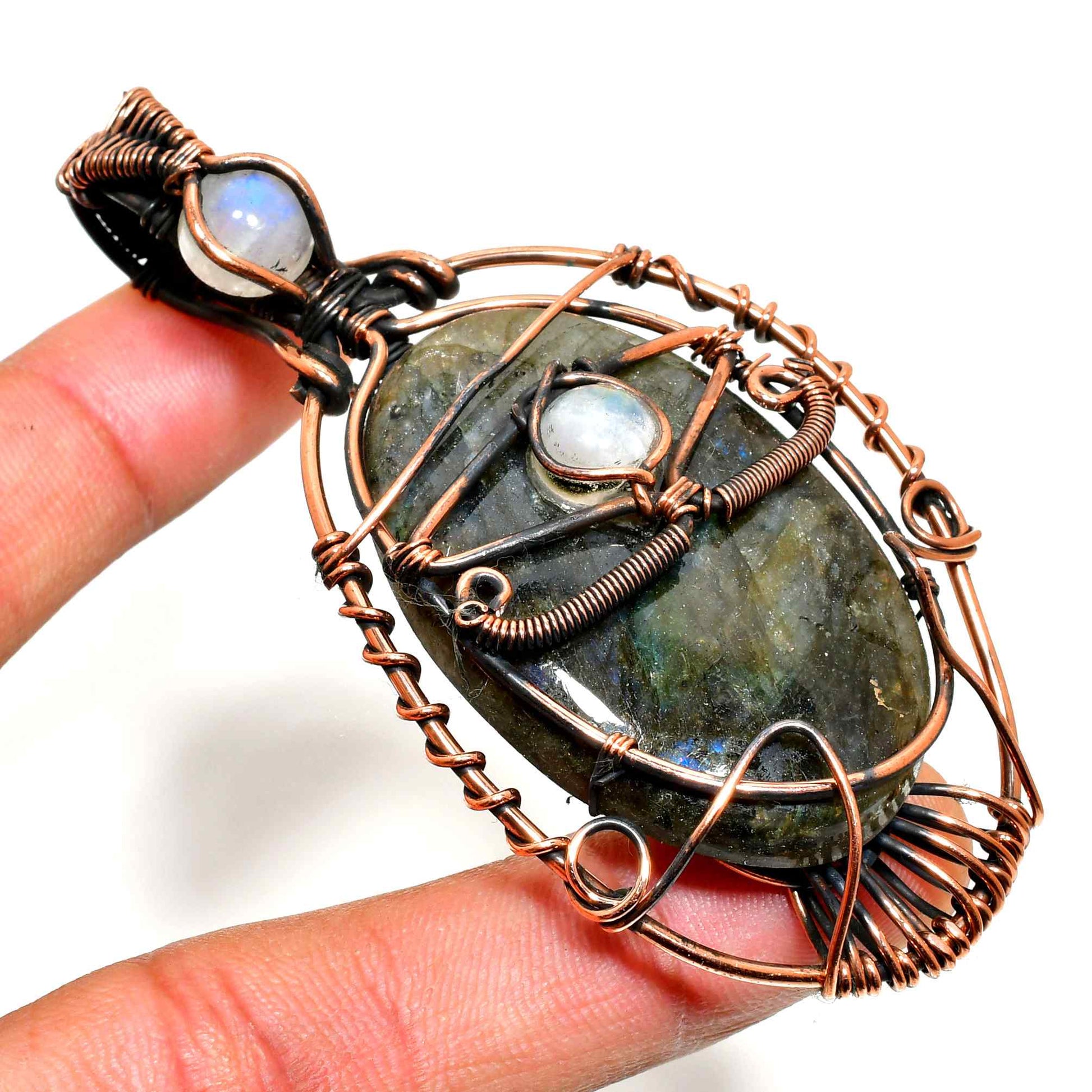 Celestial Embrace – Copper-Wrapped Labradorite Pendant
