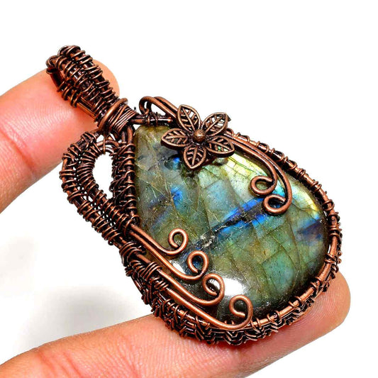 Aurora’s Shield – Labradorite Copper Pendant
