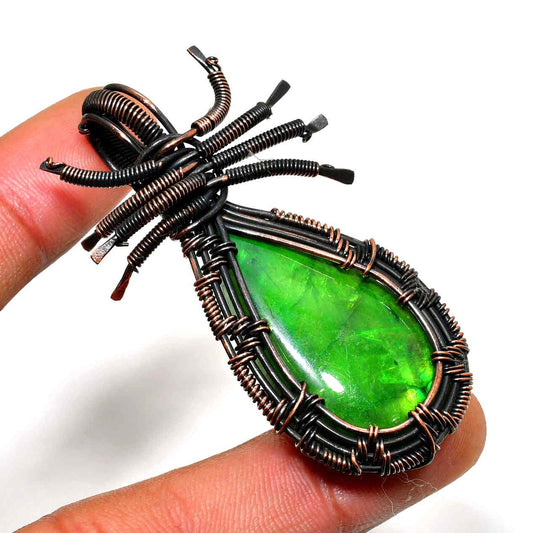 Elysian Echo – Copper-Wrapped Green Gemstone Pendant