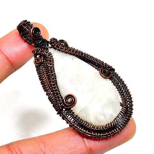 Lunar Embrace – Copper Moonstone Pendant