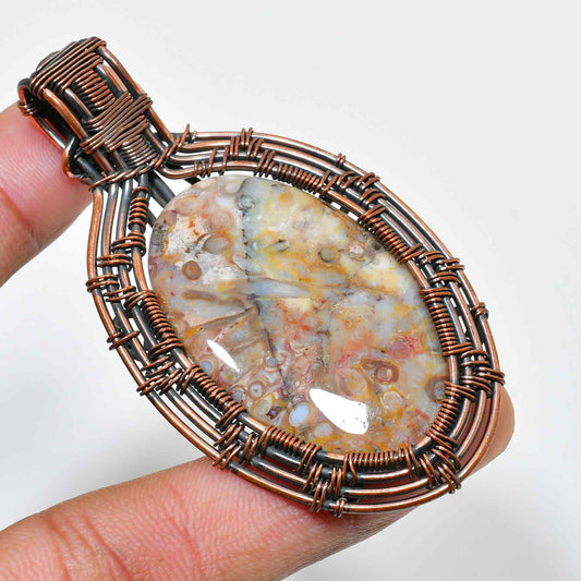 Harmony’s Embrace – Agate & Copper Pendant