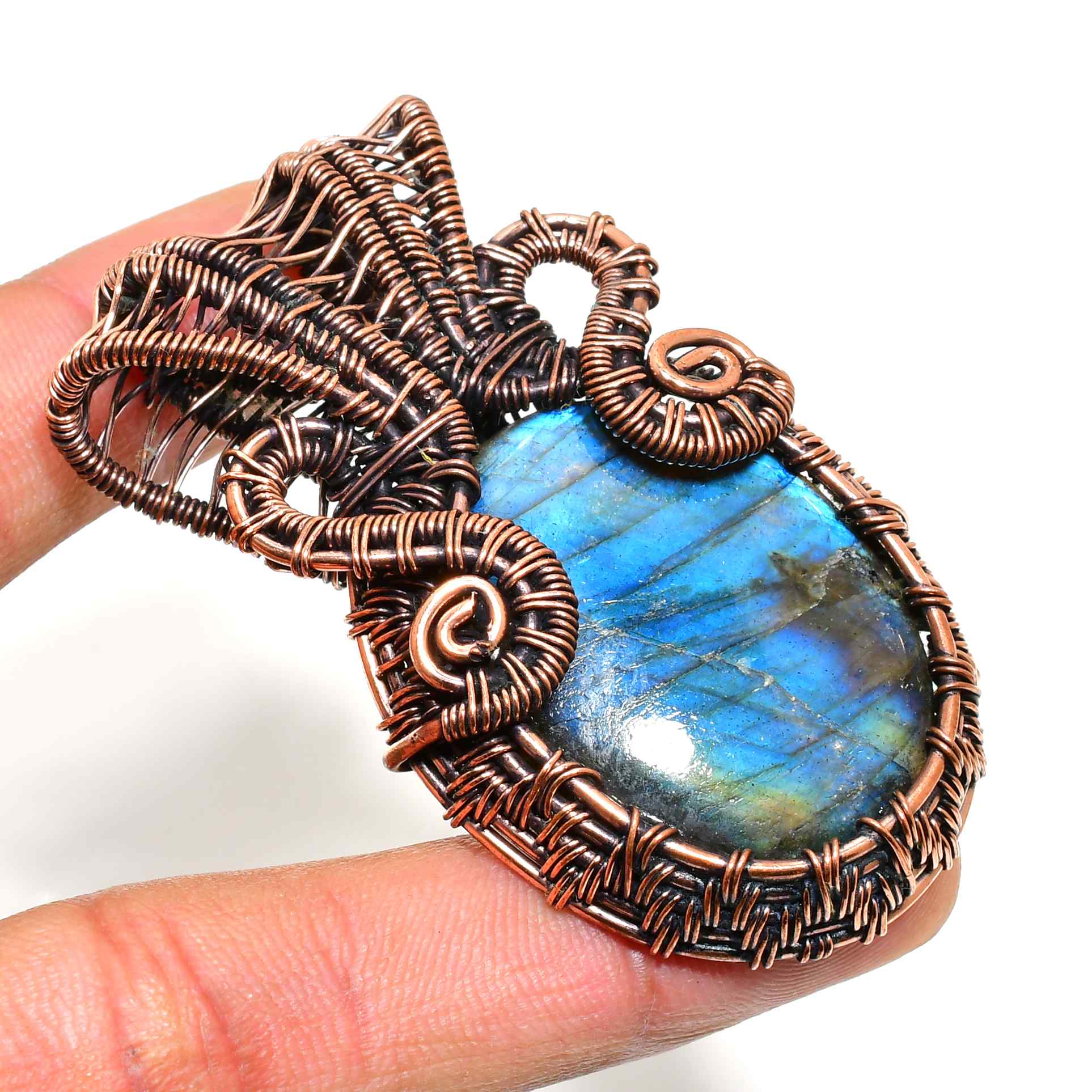 Mystique Veil – Labradorite Copper Pendant