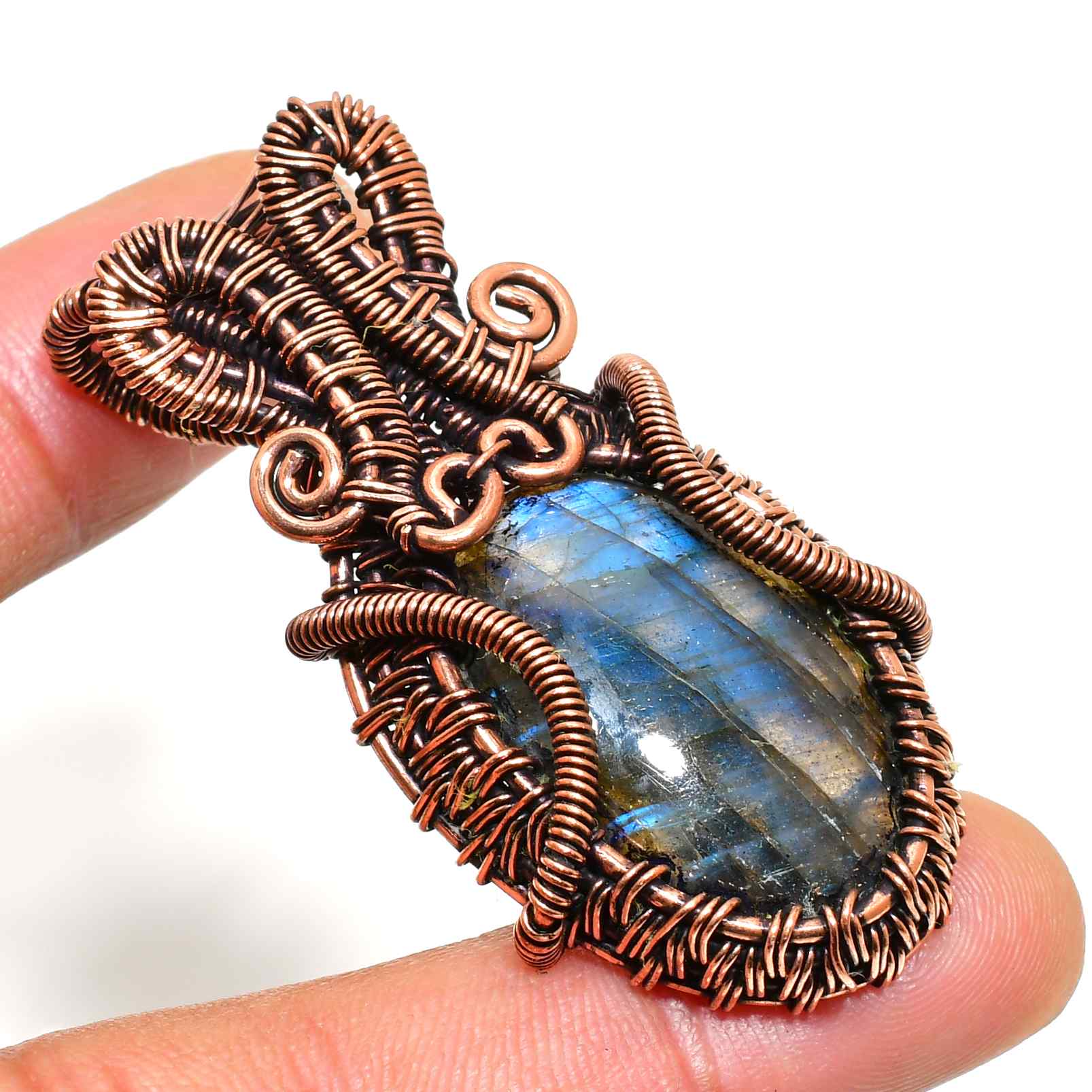 Celestial Embrace – Labradorite & Oxidized Copper Pendant