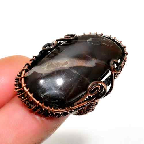 Obsidian Embrace – Oxidized Copper Ring