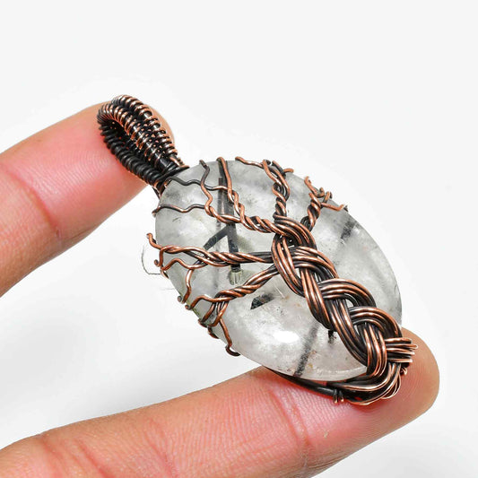Radiant Harmony – Handcrafted Quartz & Copper Pendant