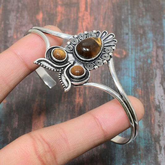 Valor’s Edge – Tiger’s Eye Silver Cuff