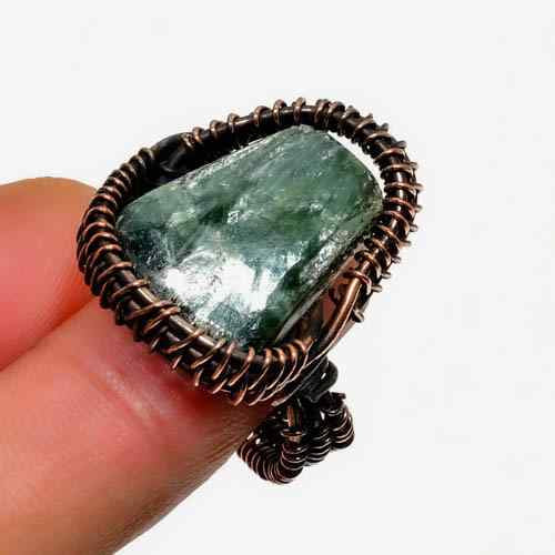 Emerald Whisper – Antique Copper Wire Ring