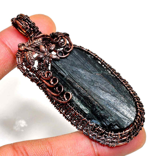 Grounded Grace – Tourmaline Copper Pendant