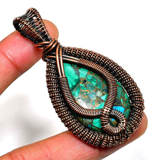 Emerald Embrace – Copper Malachite Pendant
