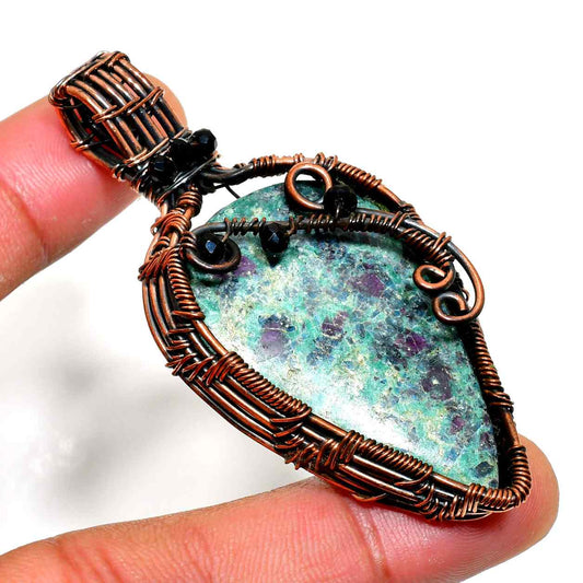 Selene’s Embrace – Amethyst Copper Pendant