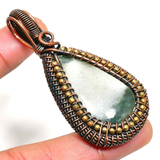 Aurora’s Embrace – Green Aventurine Copper Pendant