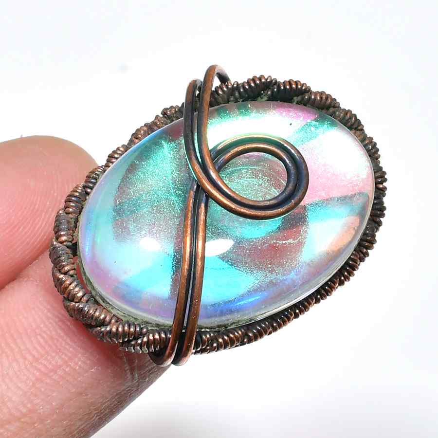 Luna’s Radiance – Opal Copper Pendant