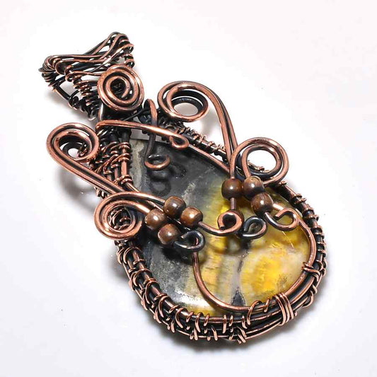 Celestial Harmony – Labradorite Copper Pendant