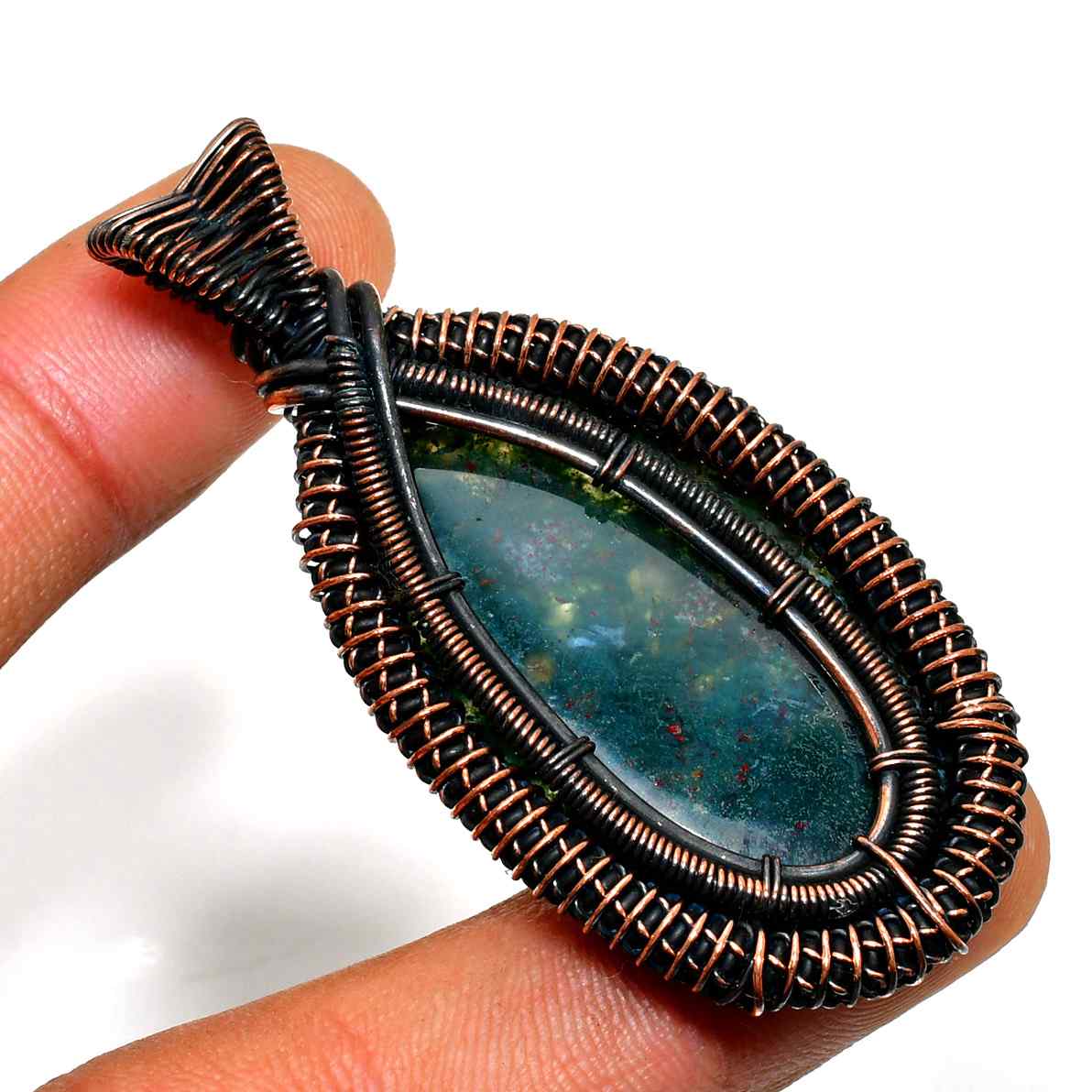 Agate’s Embrace – Copper-Wrapped Agate Pendant