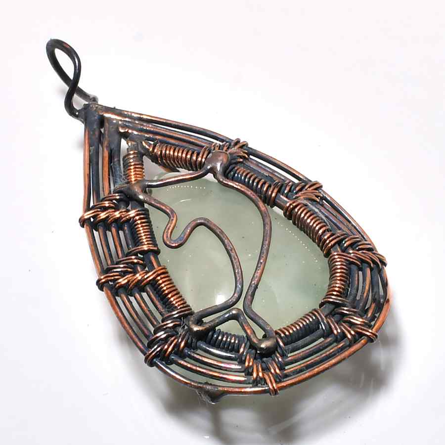 Verdant Serenity – Copper-Wrapped Green Gem Pendant