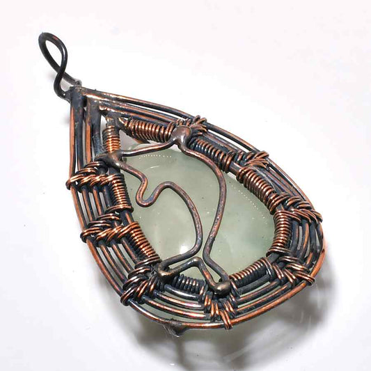 Verdant Serenity – Copper-Wrapped Green Gem Pendant