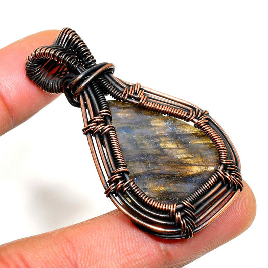 Aurora’s Veil – Labradorite Copper Pendant