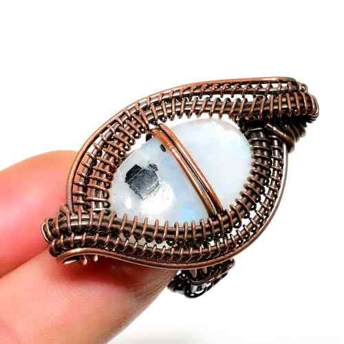 Luna’s Embrace – Moonstone Copper Ring