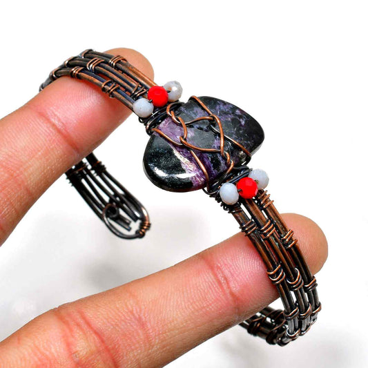 Luna’s Radiance – Amethyst Copper Cuff