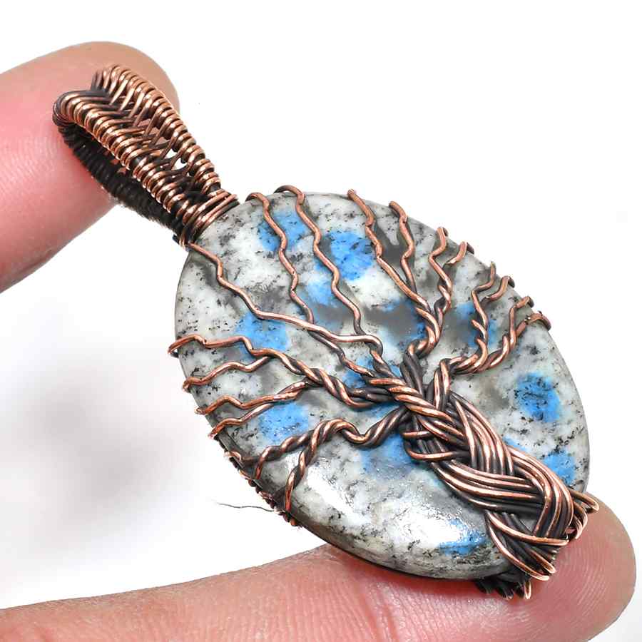 Moonlit Magic – Labradorite Copper Pendant